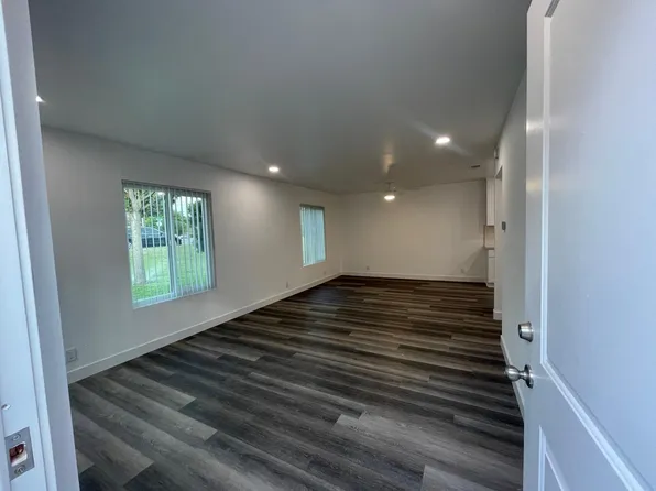 413 N Tustin Ave #A, Anaheim, CA 92807