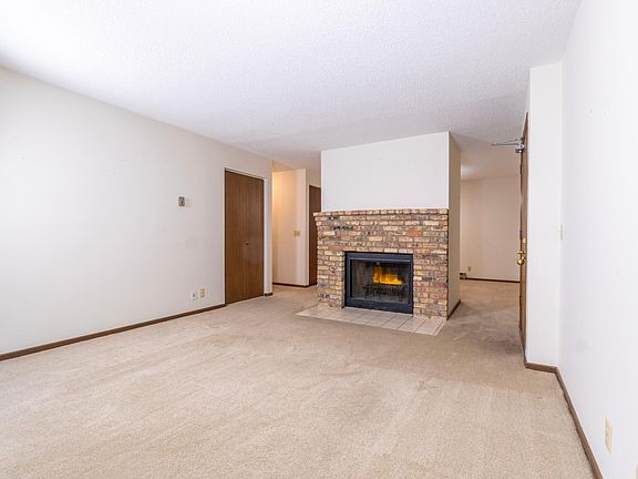 3rd image of 350 Shelard Pkwy Unit 206