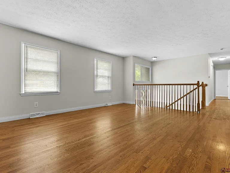 3330 Tisdale Dr — Photo 6