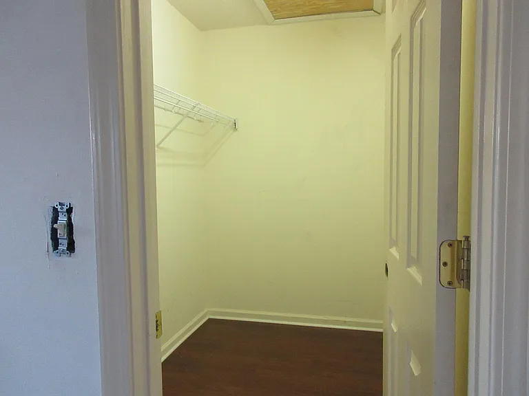 7220 Morley Ct — Photo 9