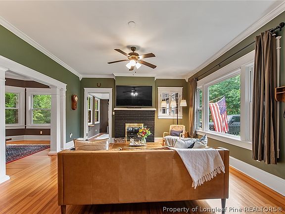 5th image of 904 W Rowan St
