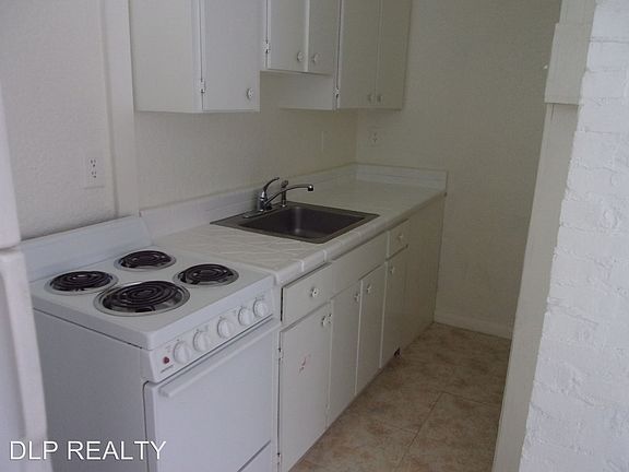 4th image of 11 Byron Ellinor Dr APT B