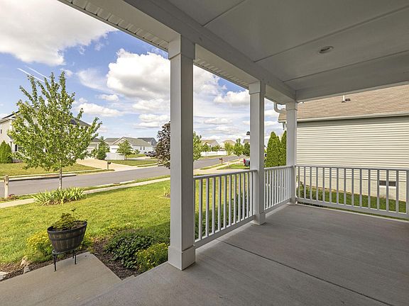 3rd image of 122 Savannah Way