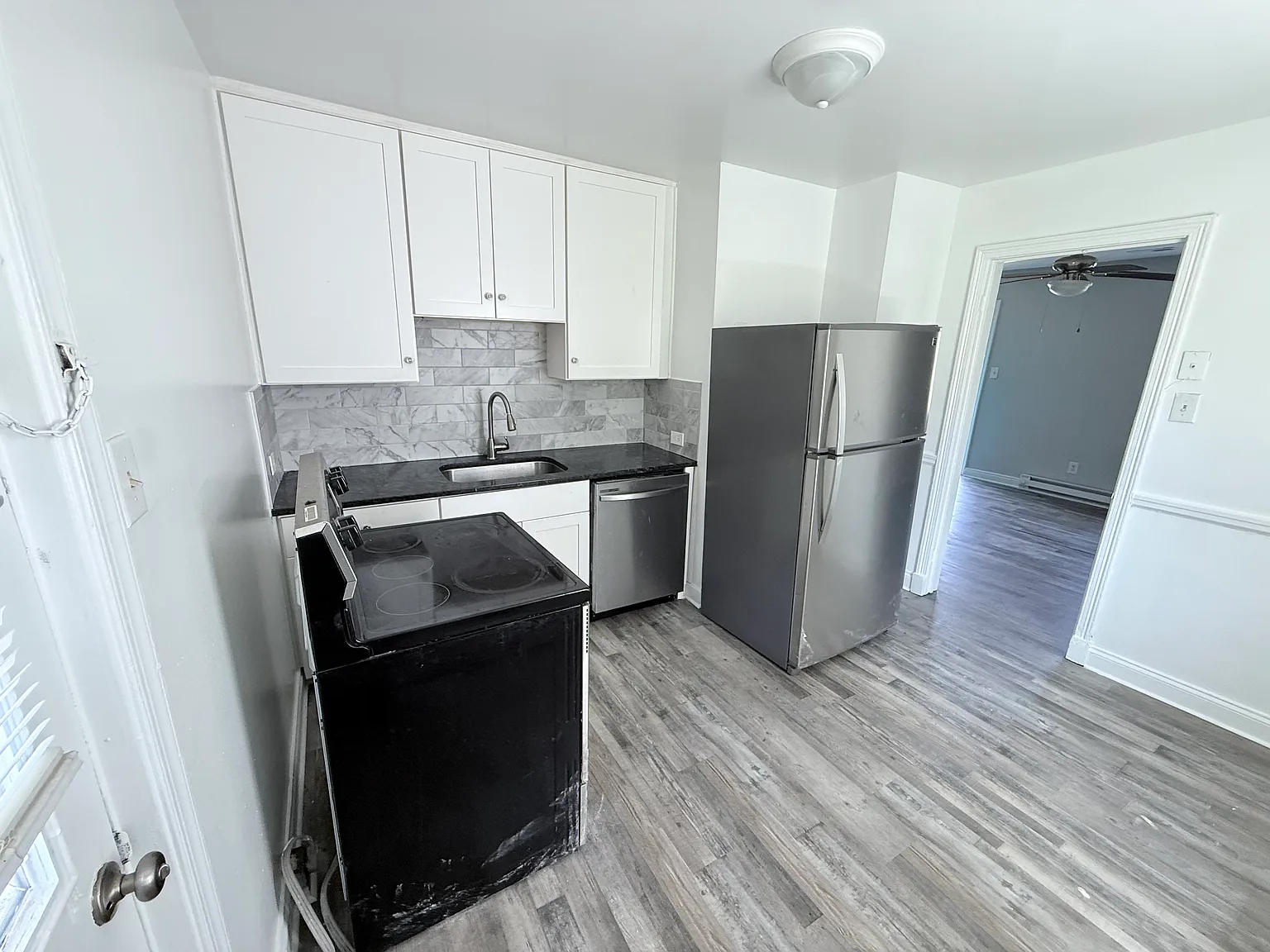 2 bed, 816 sqft, $1,400 — Photo 3
