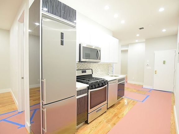 2nd image of 1073 Bedford Ave #404