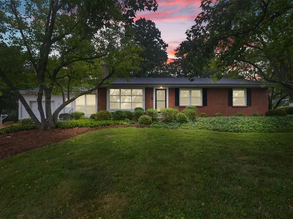 22 Branford Dr, Saint Louis, MO 63132