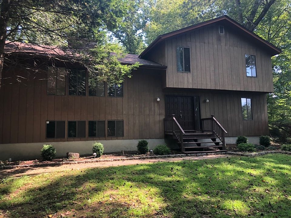 1st image of 21 Sassi Dr
