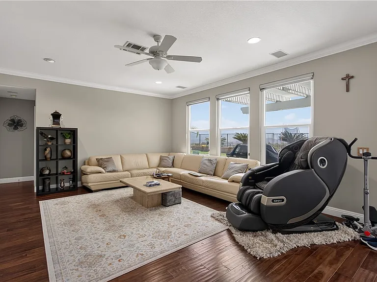4459 Putting Green Dr — Photo 23