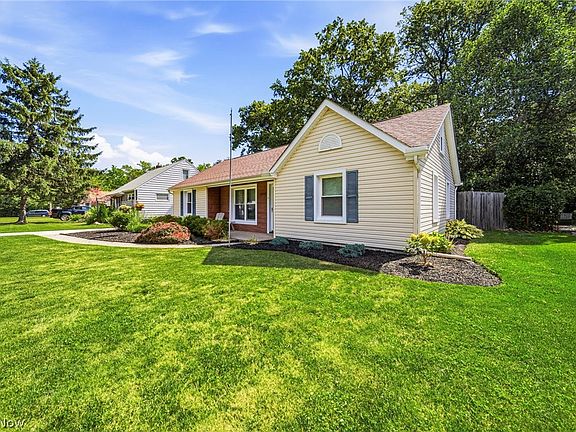 3rd image of 8225 Dartmoor Rd