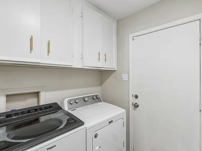9503 Buxhill Dr — Photo 17