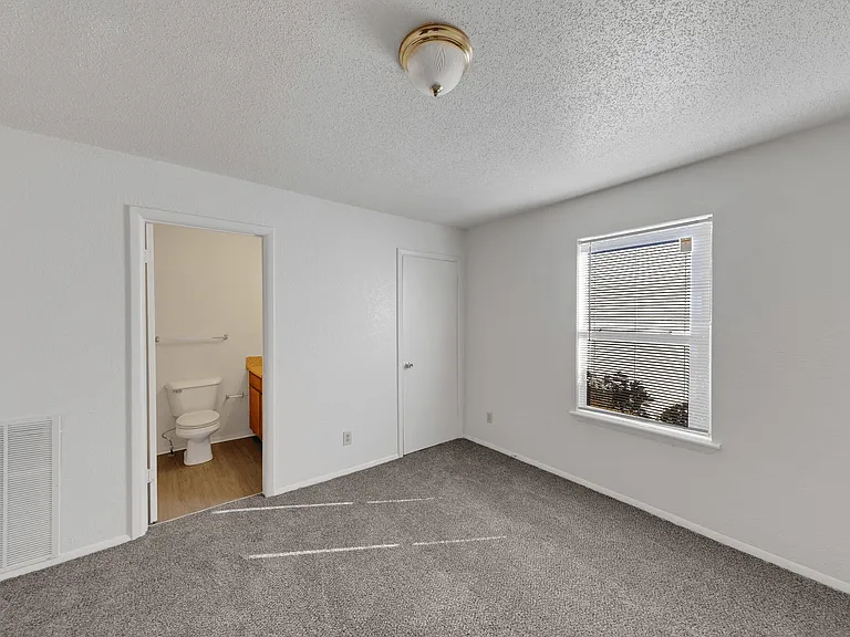 2 Emerald Way — Photo 14