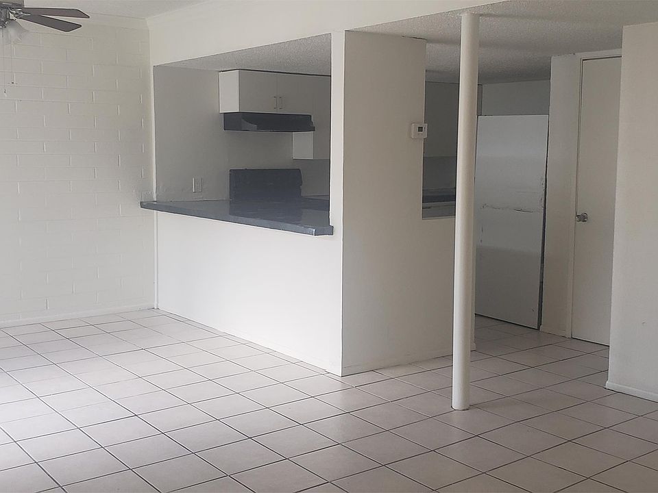 1st image of 1804 W Tuckey Ln APT 01