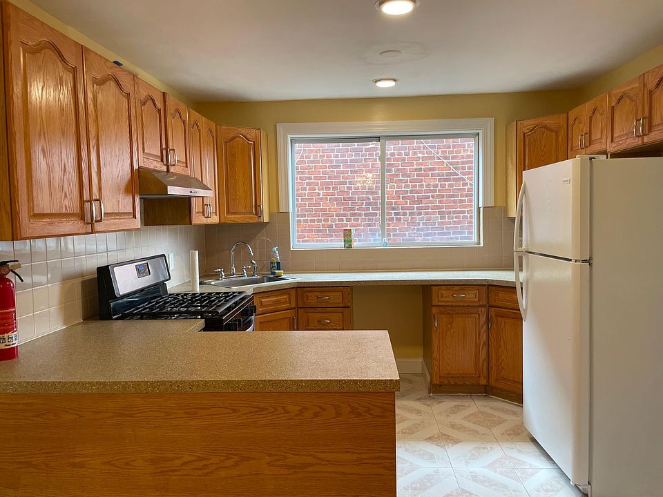 1st image of 1205 E 91st St