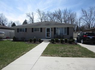 28638 S River Rd, Harrison Township, MI 48045