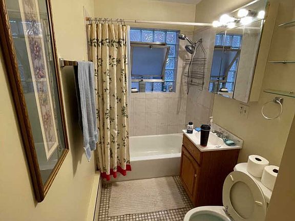 4th image of 4006 N Pontiac Ave APT 1S