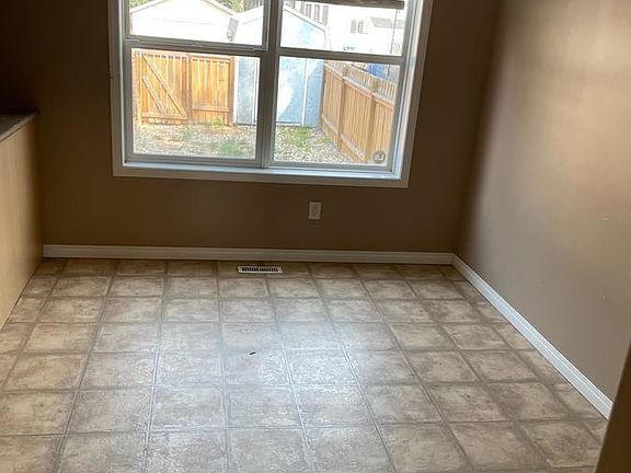 3rd image of 2229A Osler St