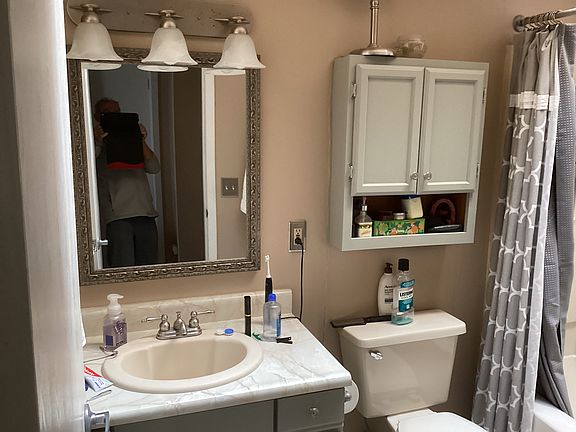 4th image of 1891 Vine Way Dr