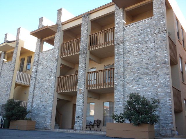1st image of 125 E Retama St #301