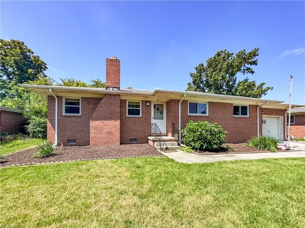 845 Hopwood Ln, Virginia Beach, VA 23455