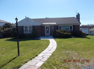 4440 S Cedarbrook Rd, Allentown, PA 18103