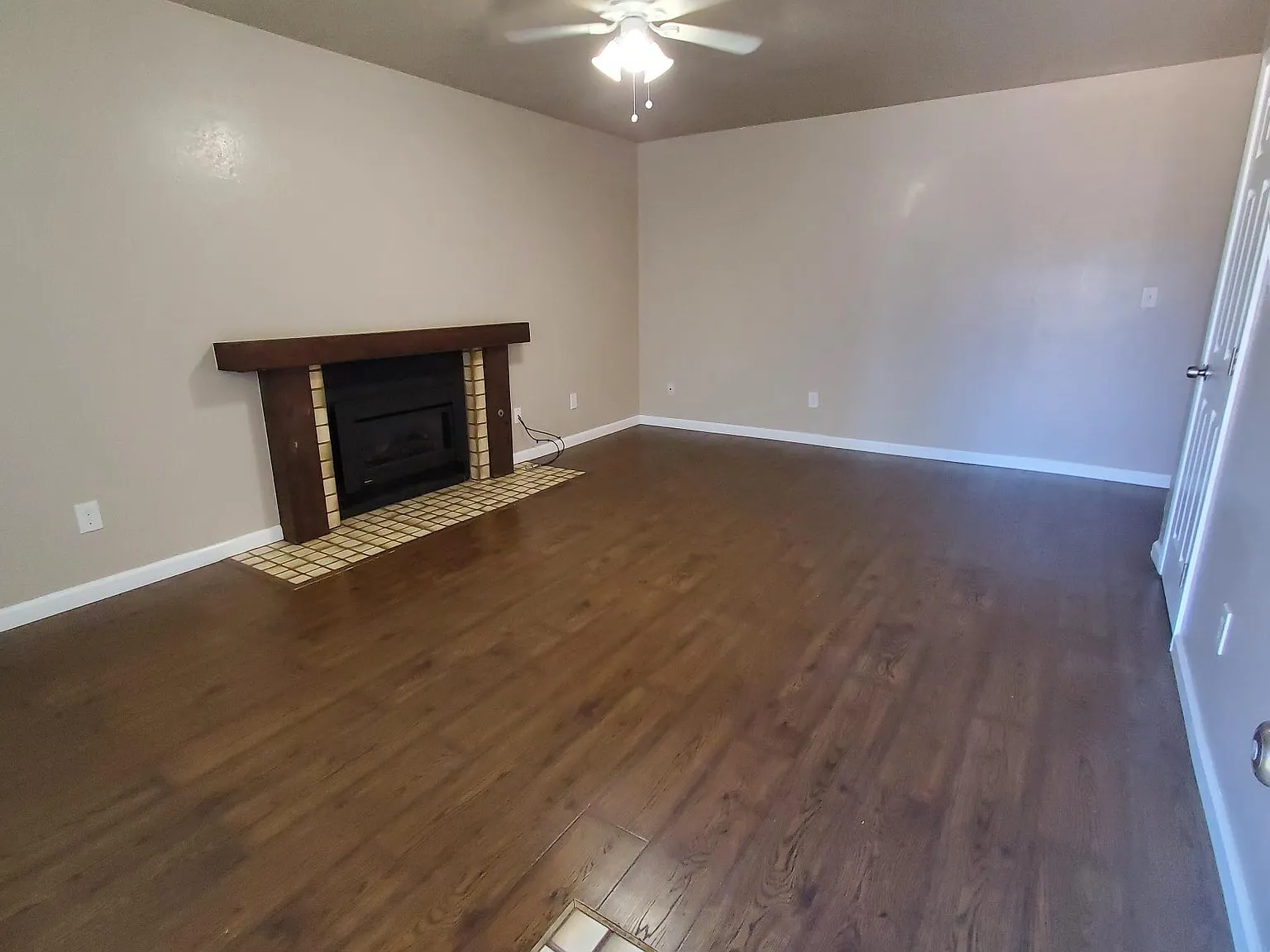 3 bed, 1172 sqft, $2,300 — Photo 3