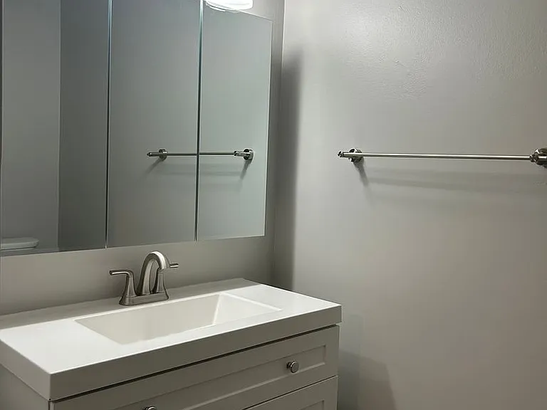 Livingstone Apartment Homes — Photo 14