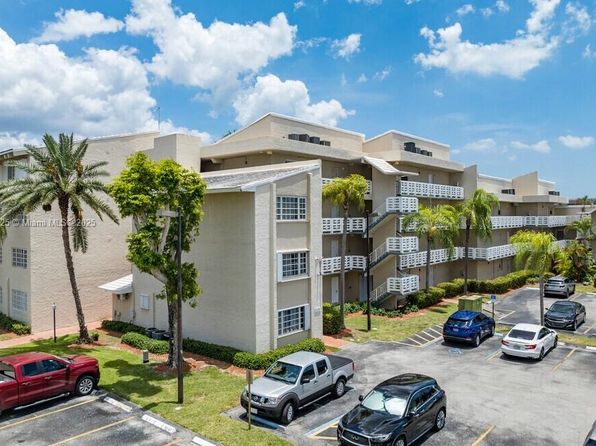 212-21121 SW 85th Ave #212