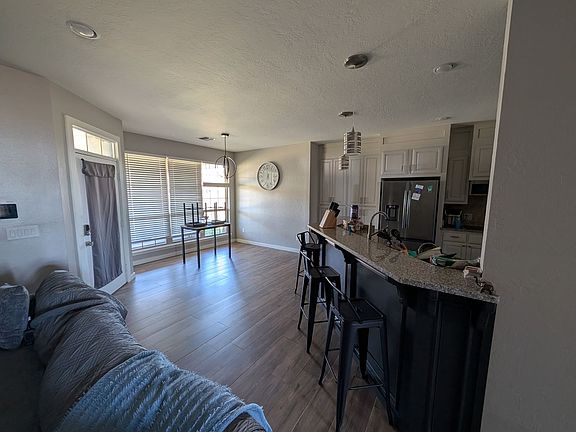 5th image of 1001 Hummingbird Dr