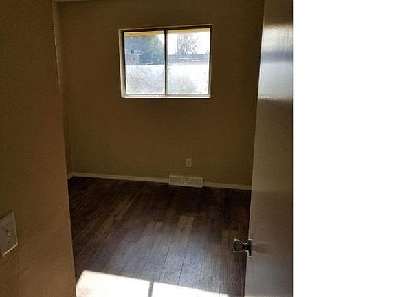 2nd image of 640 Whitlock Ave APT 1
