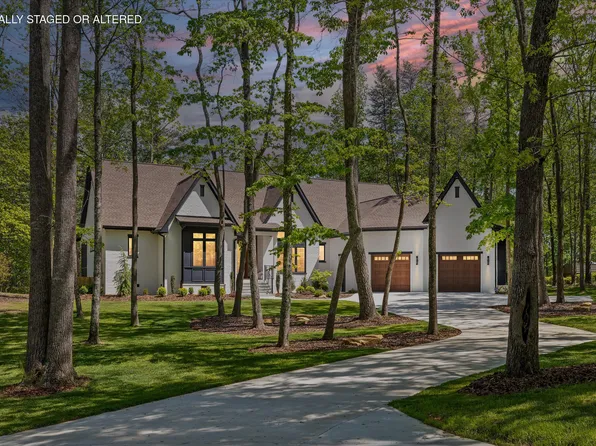 221 Lookout Crest Ln, Lookout Mountain, GA 30750