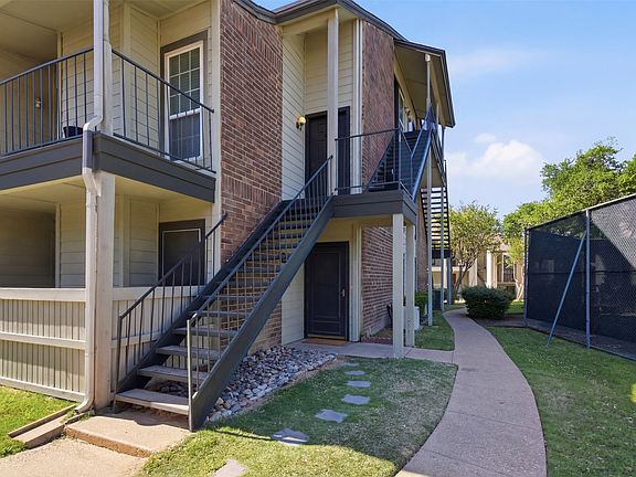 2nd image of 5981 Arapaho Rd #602