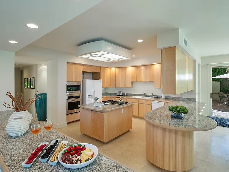 4343 Kahala Ave — Photo 8