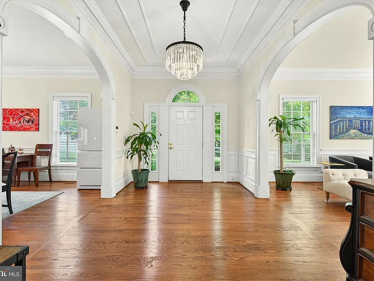 9860 Palace Green Way — Photo 5