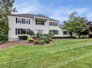 35 Westbrook Dr, Morganville, NJ 07751