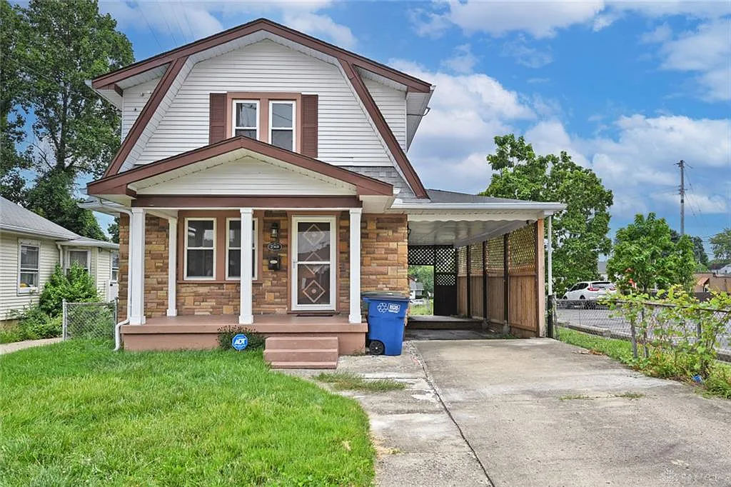 3 bed, 2.0 bath, 1160 sqft, $1,750 — Photo 1