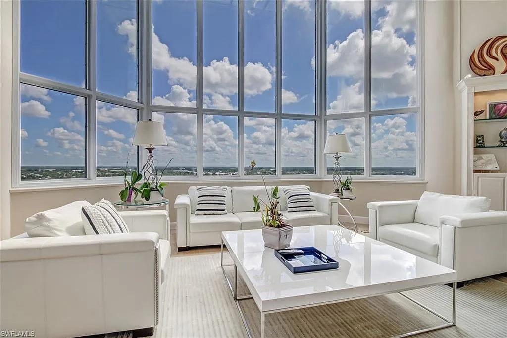2 bed, 2.5 bath, 2240 sqft, $25,000 — Photo 1