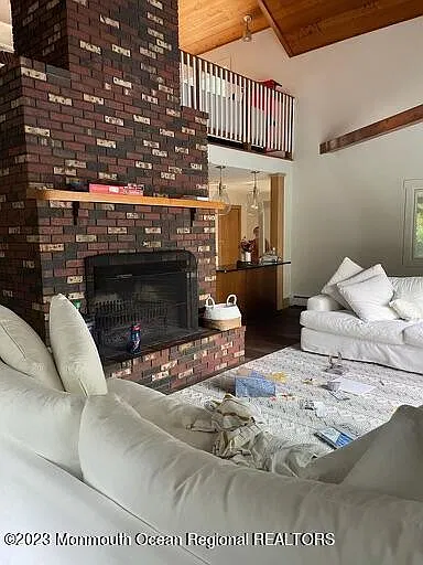 4 bed, 1854 sqft, $2,800 — Photo 2