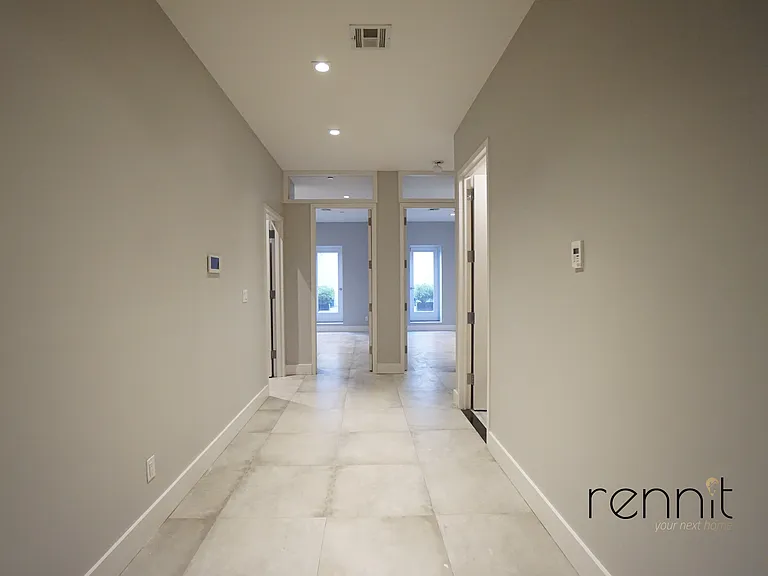 581 Van Buren St #1 — Photo 17