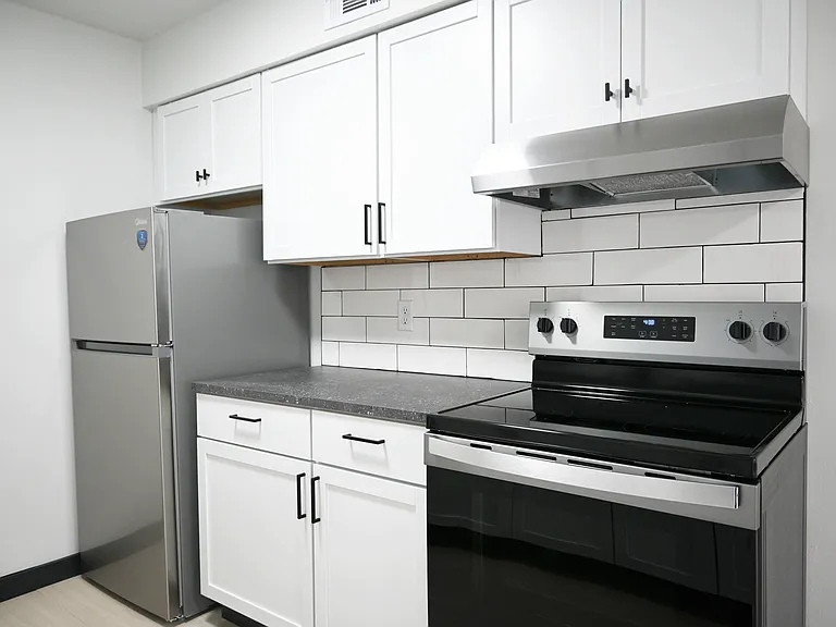 Stainless steel appliances in kitchen at Cielo 120.