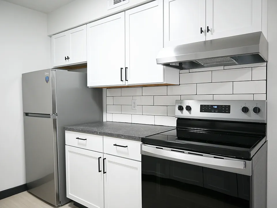 Stainless steel appliances in kitchen at Cielo 120.
