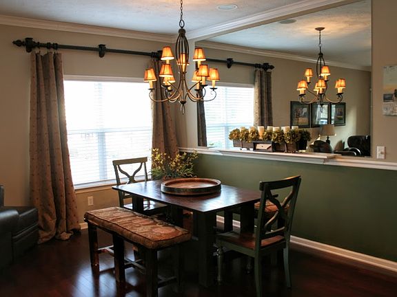 Dining space w/large mirror