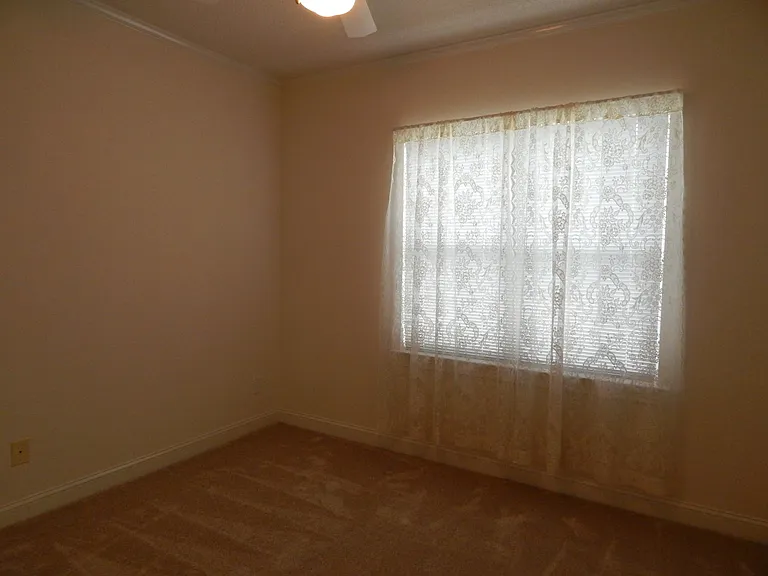 2109 Elderberry Dr — Photo 10