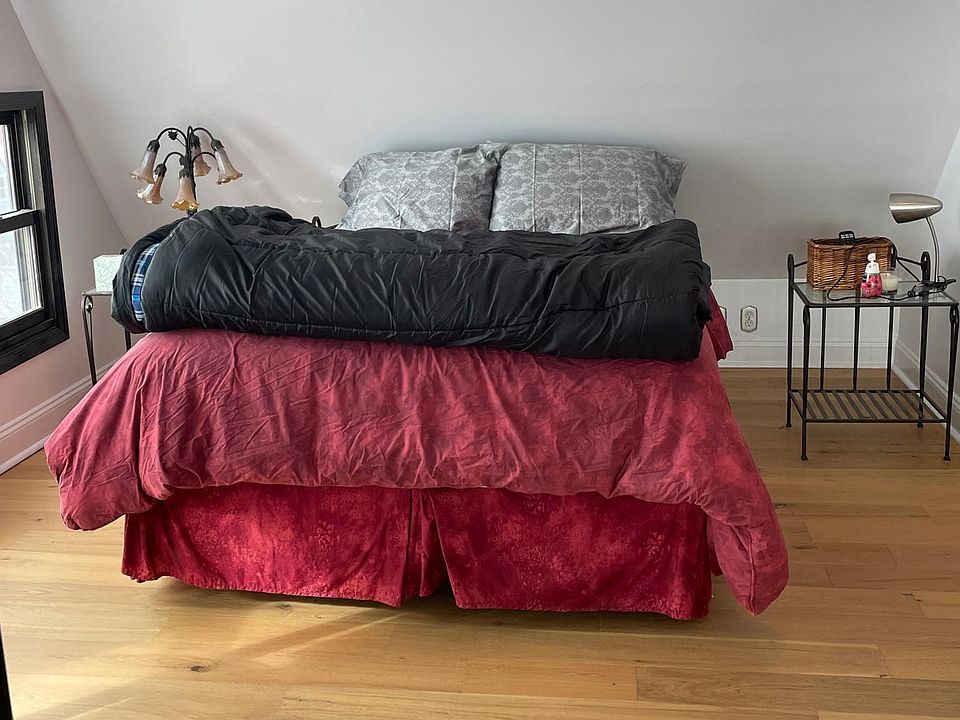 Queen size bed