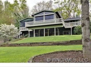 41 Sourwood Dr, Mills River, NC 28759