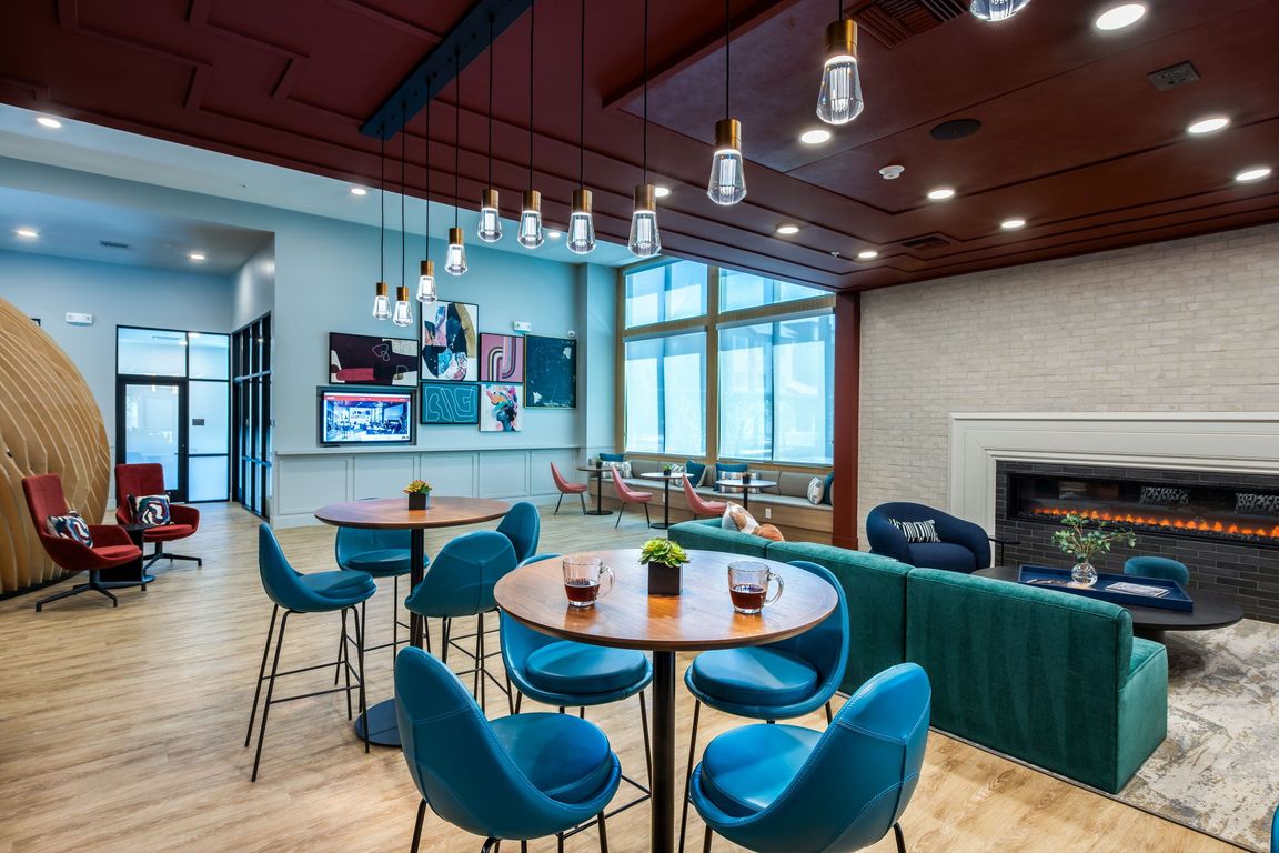 Fireplace Lounge