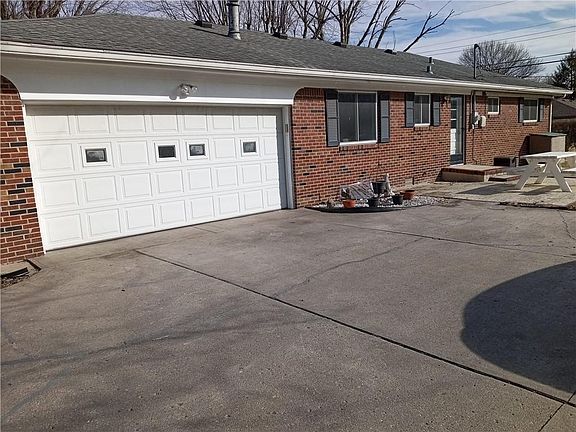 2nd image of 1114 Malvina Ave