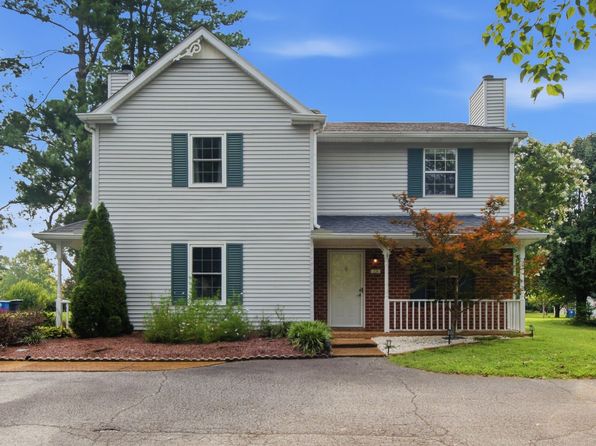 1236 Carriage Park Dr