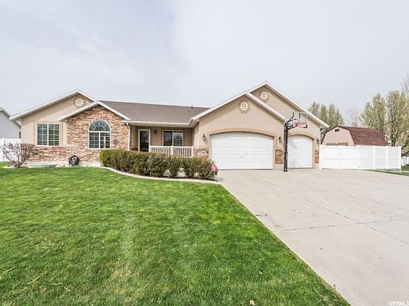 2nd image of 2482 W Silver Meadow Way