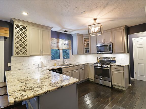 5th image of 9652 Sunray Dr