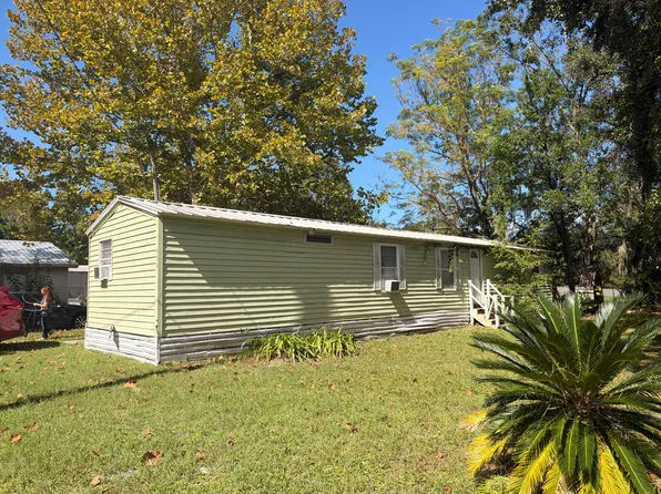 408 Brookview Dr N, Jacksonville, FL 32225